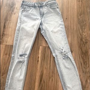 Light wash skinny jeans